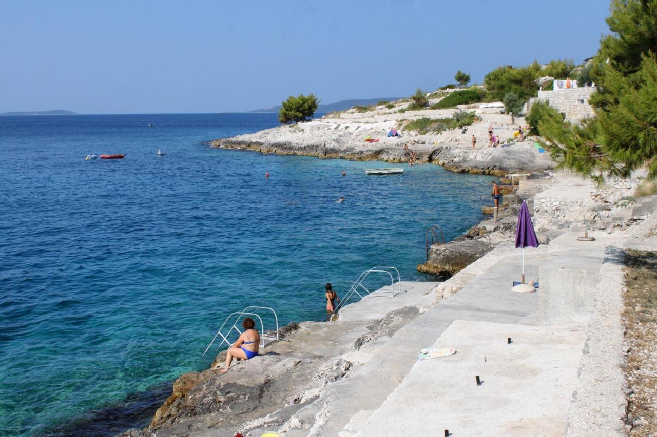 Apartments By The Sea Rastici, Ciovo - 2104 Trogir Exterior foto