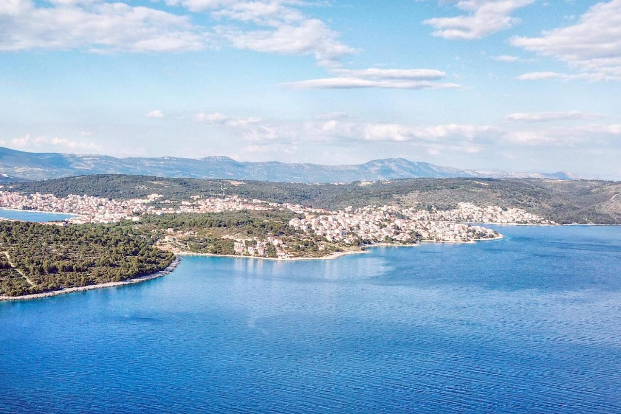 Apartments By The Sea Rastici, Ciovo - 2104 Trogir Exterior foto